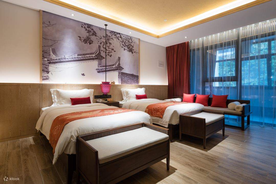 [Inside Gankeng Ancient Town/Directly reach Futian Port Line 10] Shenzhen OCT Gankeng Ancient Town - Phoenix Hakka Hotel Accommodation Package